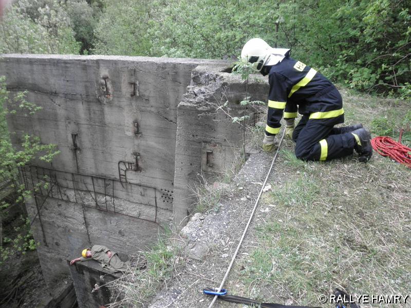 04.jpg - Úkol č.4 - vytažení osoby z drtičové šachty